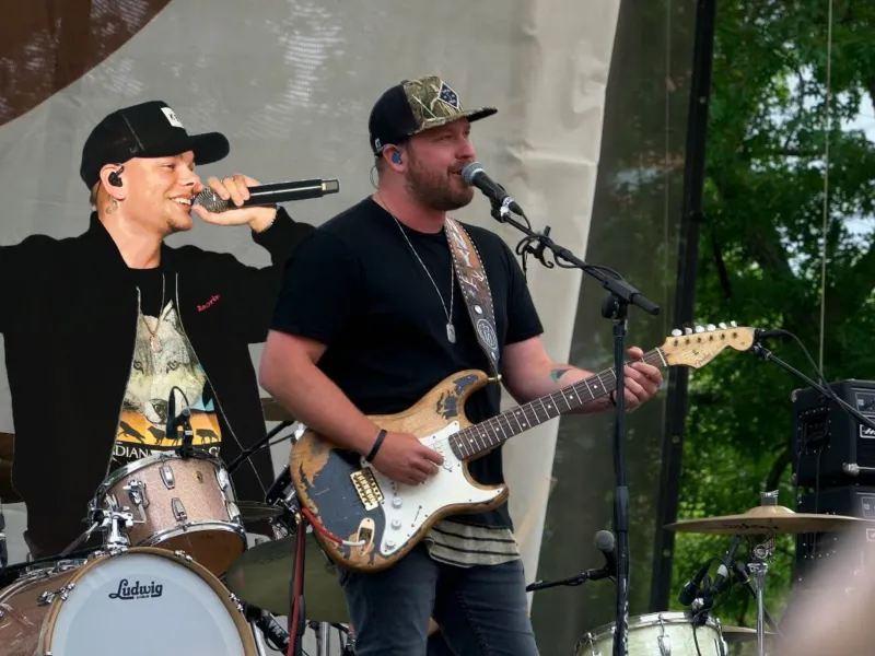 Kane Brown & Mitchell Tenpenny